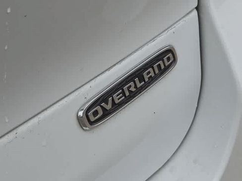 Used 2022 Jeep Grand Cherokee L Overland w/ Luxury Tech Group IV AWD/4WD image 7
