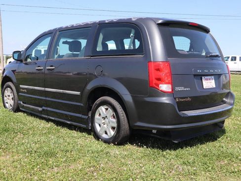 Used 2012 Dodge Grand Caravan American Value Package FWD image 3