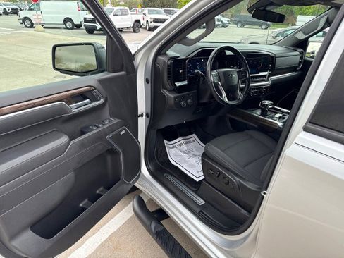 Used 2022 Chevrolet Silverado 1500 RST AWD/4WD image 15