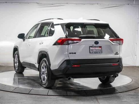 Certified 2022 Toyota RAV4 LE image 3