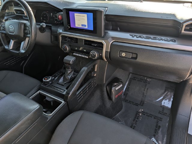 Used 2024 Toyota Tacoma TRD Sport AWD/4WD image 33