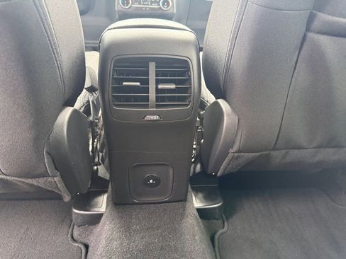 Used 2025 Ford Escape Active AWD/4WD image 17