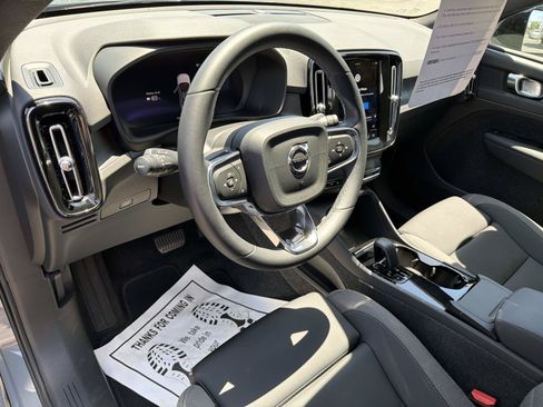 Certified 2023 Volvo C40 P8 Recharge Plus AWD/4WD image 9