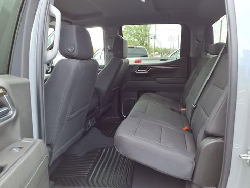 Used 2024 Chevrolet Silverado 1500 LT image 16