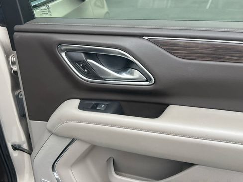 Used 2022 Chevrolet Tahoe LT w/ LT Signature Plus Package AWD/4WD image 22