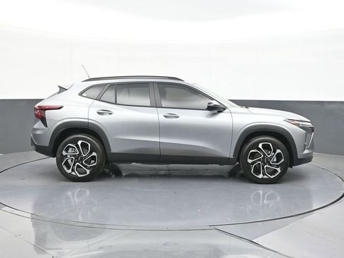 New 2026 Chevrolet Trax RS w/ Driver Confidence Package FWD image 12
