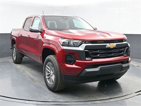 New 2026 Chevrolet Colorado LT image 2