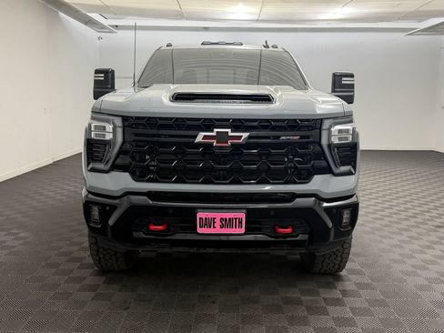 Used 2025 Chevrolet Silverado 2500 ZR2 w/ Technology Package AWD/4WD image 6