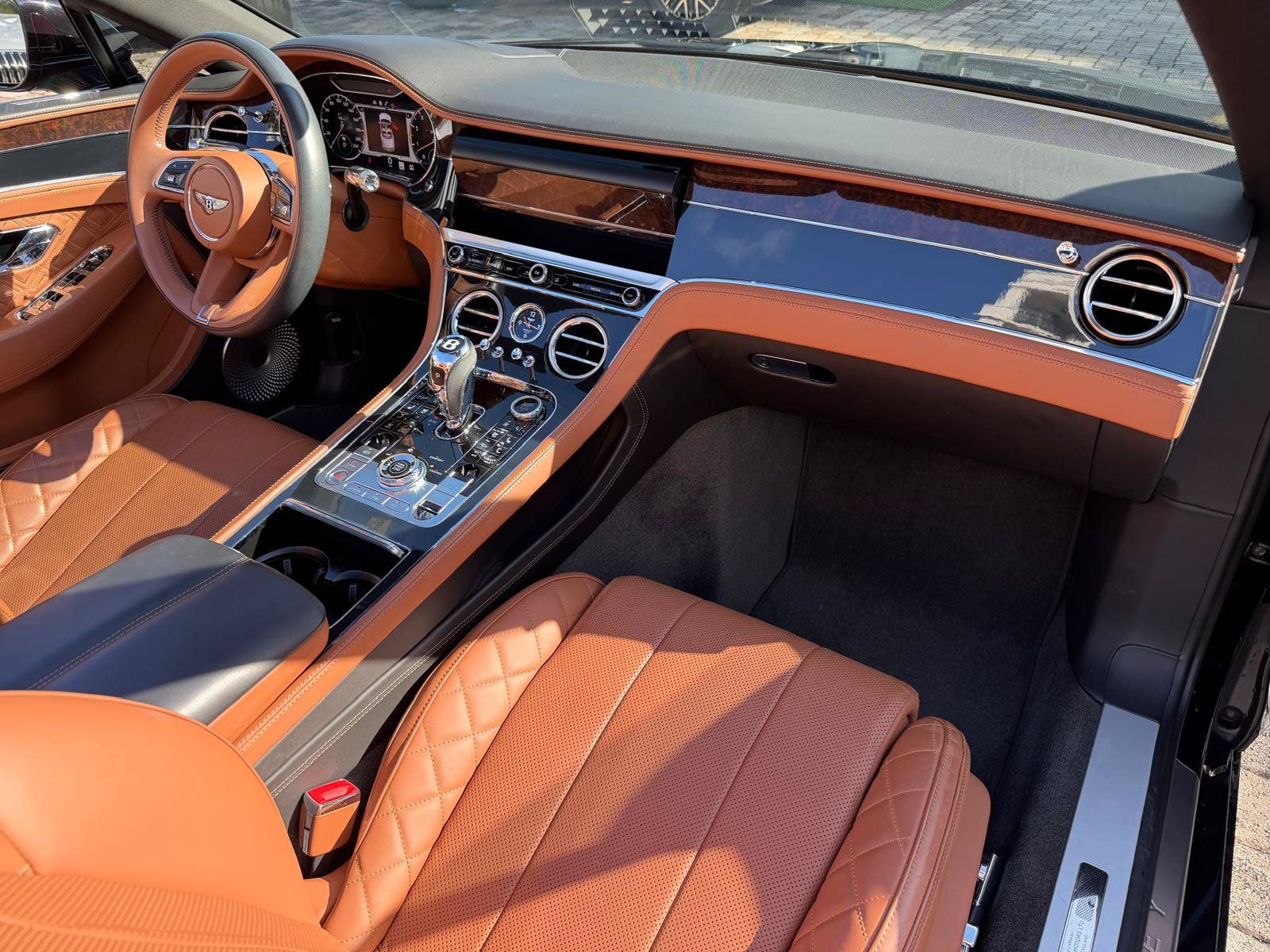 Used 2021 Bentley Continental GT AWD/4WD image 39