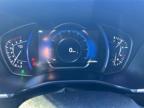 Used 2020 Hyundai Santa Fe SEL w/ Convenience Package image 12