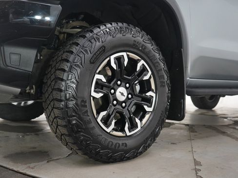 Used 2024 Chevrolet Silverado 1500 ZR2 image 30