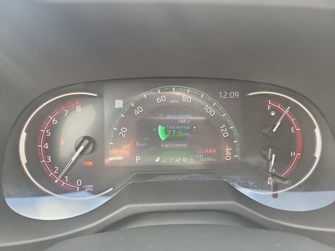 Certified 2023 Toyota RAV4 LE AWD/4WD image 22