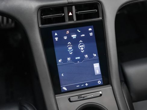 Used 2024 Porsche Taycan 4S w/ Premium Package image 19