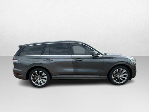 Used 2020 Lincoln Aviator Grand Touring w/ Equipment Group 302A image 2