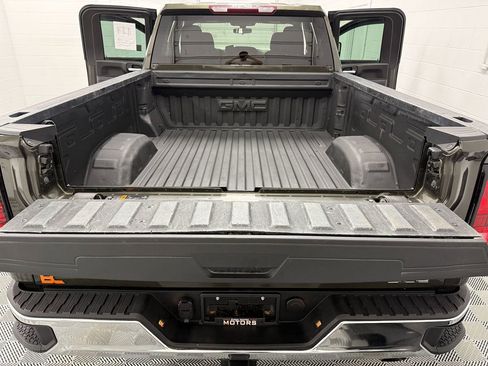 Used 2022 GMC Sierra 2500 SLE w/ X31 Off-Road Package AWD/4WD image 24