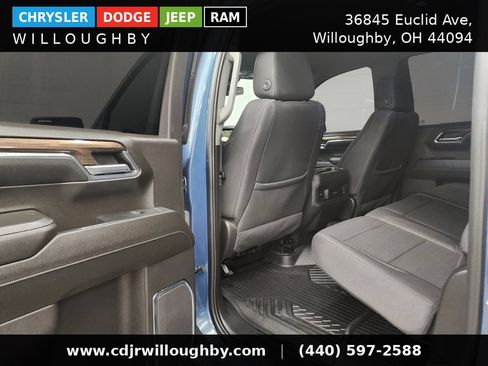Used 2024 Chevrolet Silverado 1500 LT Trail Boss w/ Convenience Package II AWD/4WD image 31