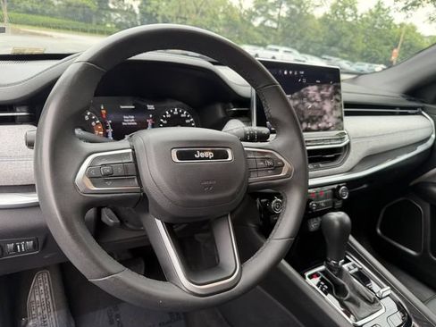 Used 2024 Jeep Compass Latitude AWD/4WD image 13