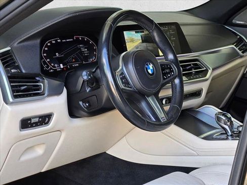 Used 2022 BMW X6 M50i w/ Executive Package AWD/4WD image 9