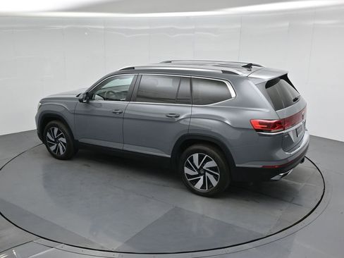 Used 2025 Volkswagen Atlas SEL AWD/4WD image 46
