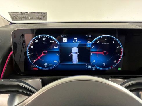 Used 2023 Mercedes-Benz GLB 250 4MATIC image 14