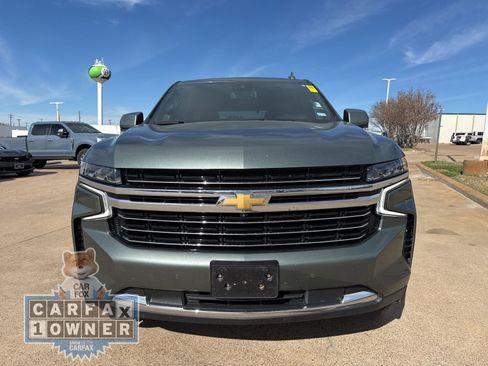 Used 2024 Chevrolet Tahoe LT w/ Luxury Package image 2