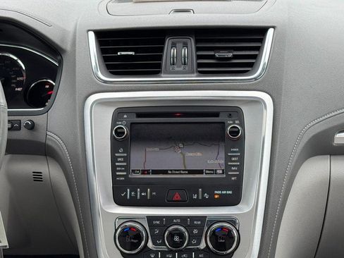 Used 2016 GMC Acadia SLT w/ Open Road Package FWD image 14