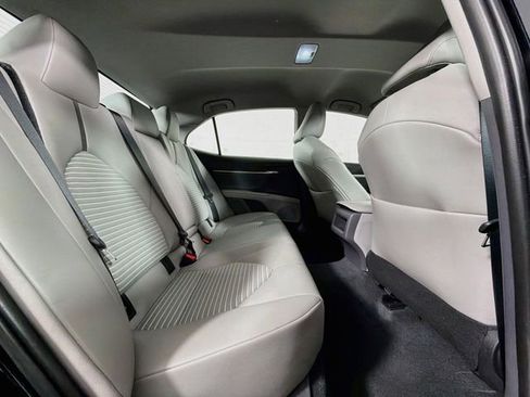 Used 2022 Toyota Camry SE FWD image 31