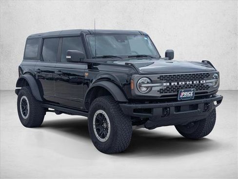 Used 2024 Ford Bronco Badlands AWD/4WD image 3