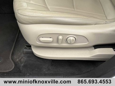 Used 2019 Buick Enclave Essence image 11