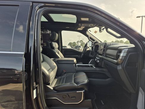 Certified 2023 Ford F350 Platinum AWD/4WD image 12
