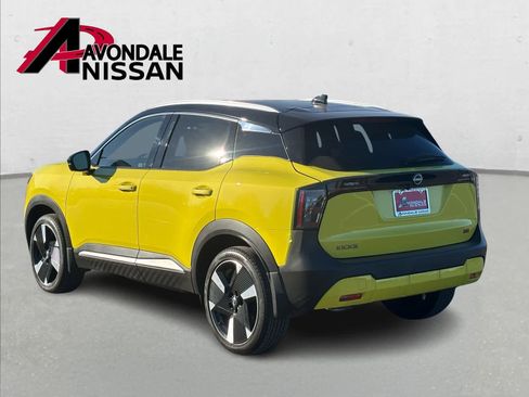 Used 2025 Nissan Kicks SR w/ SR Premium Package image 4