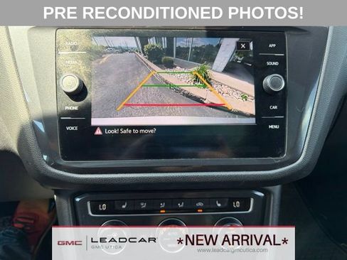 Used 2021 Volkswagen Tiguan SE R-Line AWD/4WD image 28