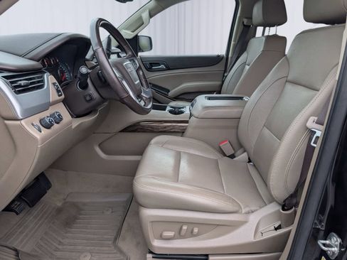 Used 2020 GMC Yukon XL SLT image 17