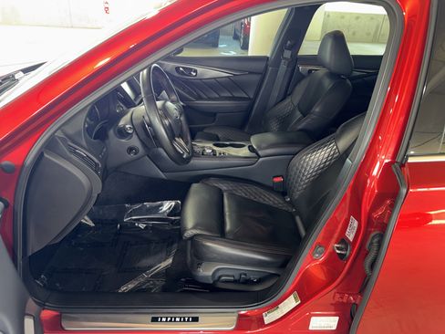 Used 2018 INFINITI Q50 Red Sport 400 w/ Sensory Package (Sport) image 18