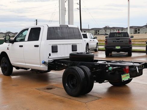 New 2026 RAM 3500 Tradesman AWD/4WD image 4