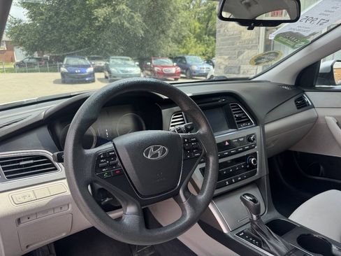 Used 2016 Hyundai Sonata SE FWD image 10