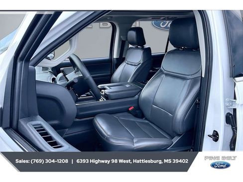 Used 2025 Ford Expedition Active RWD image 18