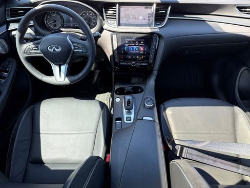 Used 2025 INFINITI QX50 Sport image 10