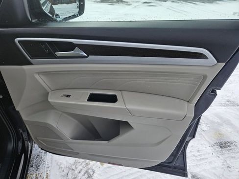 Used 2022 Volkswagen Atlas SE image 11