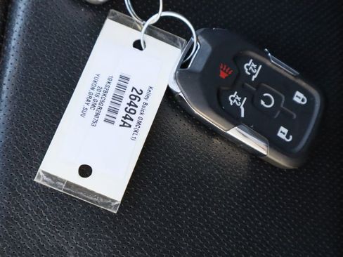 Used 2016 GMC Yukon SLT w/ HD Trailering Package image 34