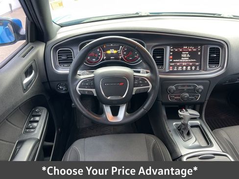 Used 2015 Dodge Charger SXT image 31