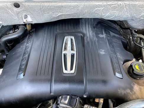 Used 2017 Lincoln Navigator Select image 31