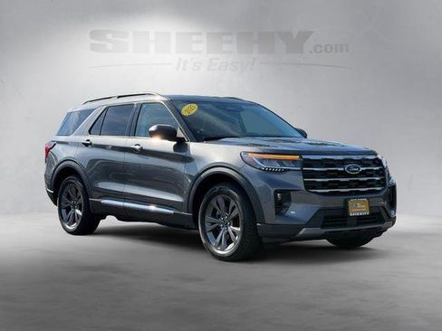 Certified 2025 Ford Explorer Active w/ Active Comfort Package AWD/4WD image 2