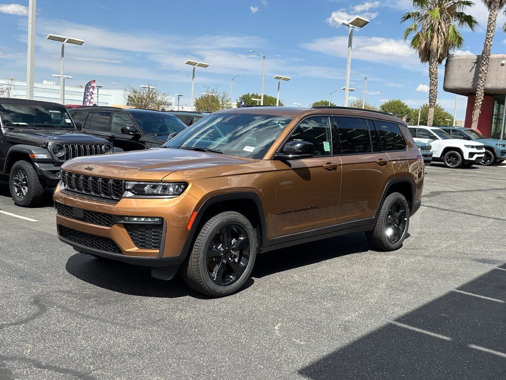 New 2026 Jeep Grand Cherokee L Limited w/ Limited Altitude Package AWD/4WD image 2