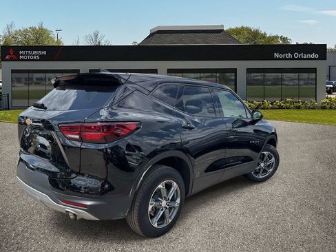 Used 2025 Chevrolet Blazer LT FWD image 5