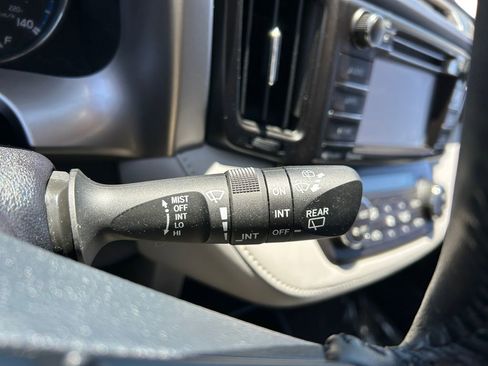 Used 2016 Toyota RAV4 XLE AWD/4WD image 22