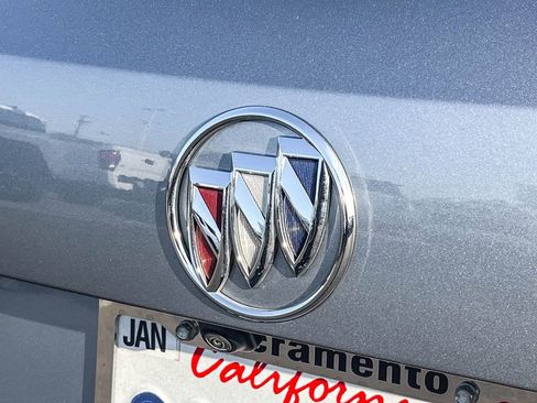 Used 2023 Buick Envision Essence image 9