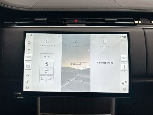 New 2026 Land Rover Range Rover Long Wheelbase SE AWD/4WD image 13