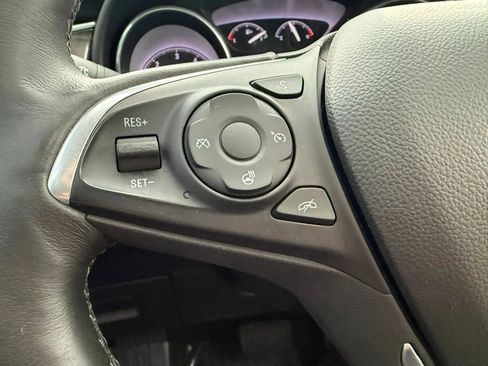 Used 2019 Buick Envision Essence image 18