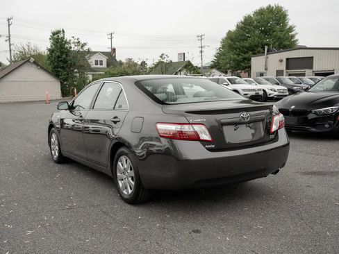 Used 2008 Toyota Camry Hybrid FWD image 2